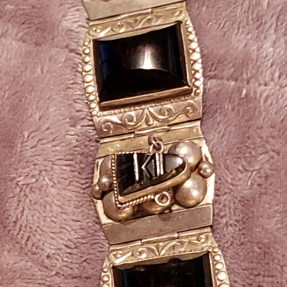 Native American SS handcarved bracelet